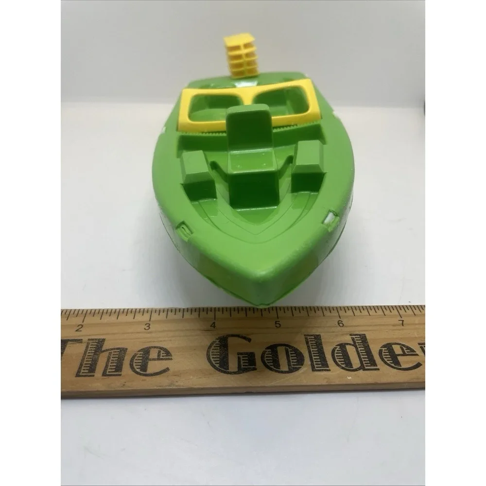 Vintage Processed Plastics Co speed boat motor boat, green & white & yellow, 11